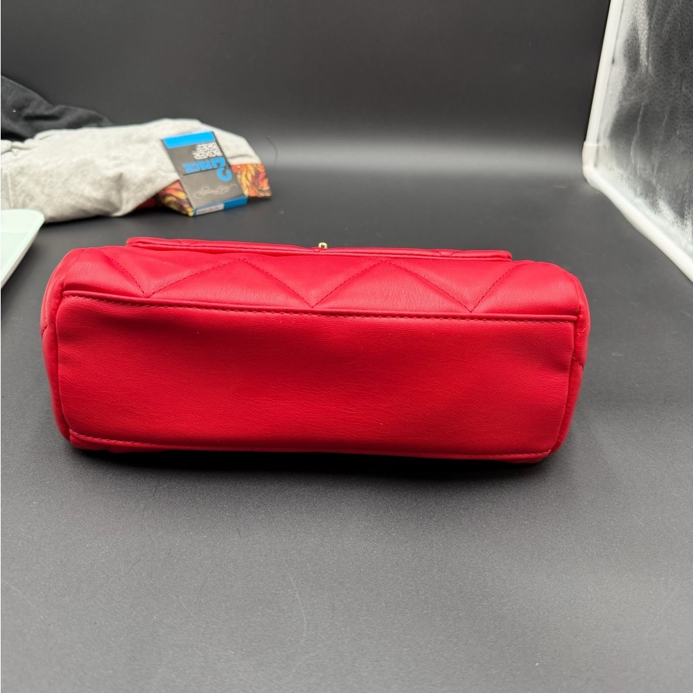 Badgley Mischka Red Quilted Shoulder Cross Body Bag - Picture 5 of 11